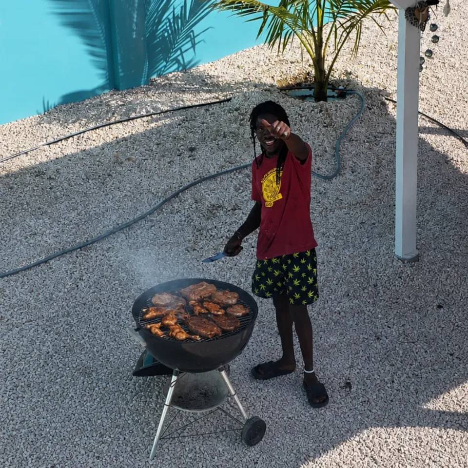 Private BBQ service with freshly grilled food by Shaka Solutions on Curaçao